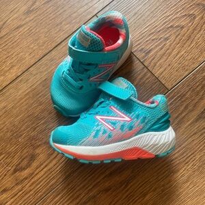 New Balance Blue Sneakers with Mesh Upper and Velcro Closure